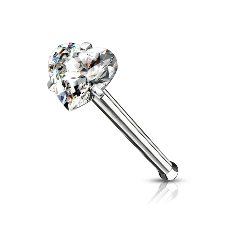 serce-Kolczyki-do-nosa-jak-zmierzyc-piercing.webp