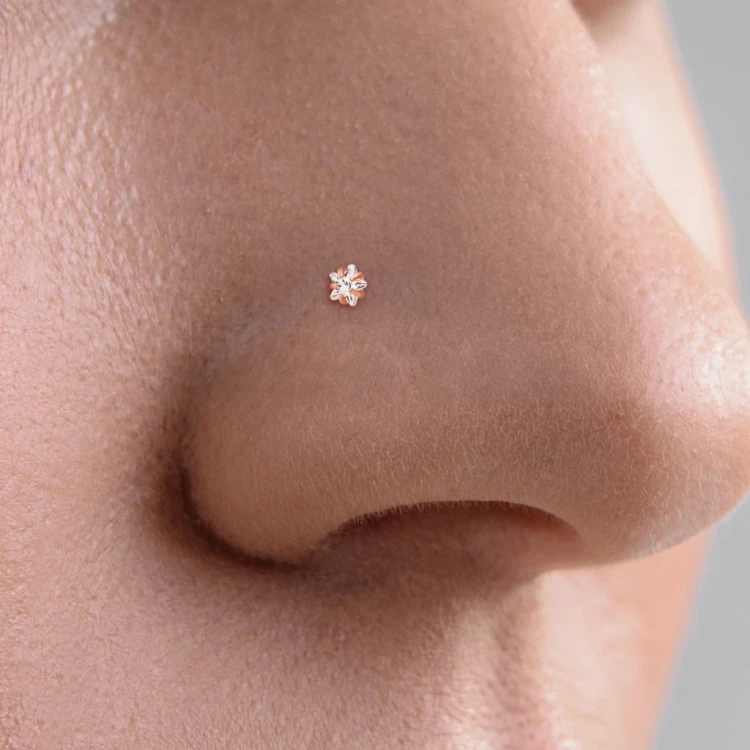 Zestaw-Kolczyki-do-nosa-Nose-Bone-0.8mm-zloty-piercing.webp